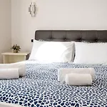 The White Building - 3* Costermano