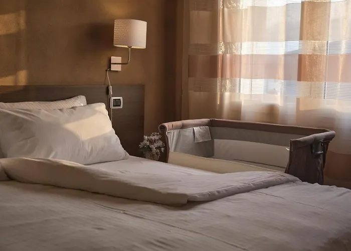 The White Building - Hotel