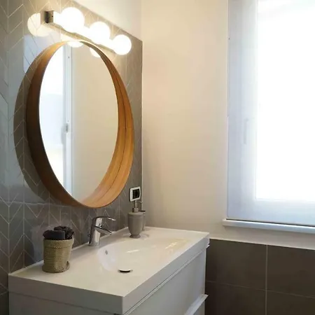 The White Building - Costermano