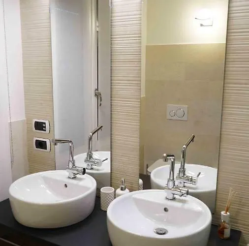 The White Building - ホテル コステロマーノ